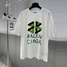 발렌시아가 Balenciaga 남성 라운드 반팔  BG1518