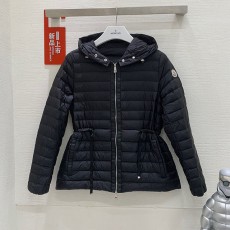 몽클레어 Moncler 여성 패딩 M03282