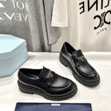 프라다 PRADA 여성 플랫폼 로퍼 PR195