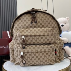 구찌 GUCCI 남성 로고 라지 백팩 800182 GU1258