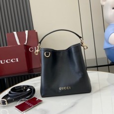 구찌 GUCCI 여성 GG 엠블럼 버킷백 816118 GU1289