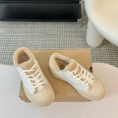 어그 UGG 여성 스니커즈 UG035