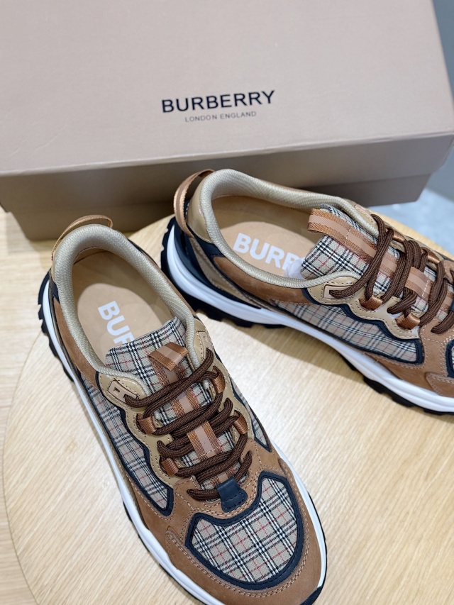 버버리 BURBERRY 남성 스니커즈 BB452