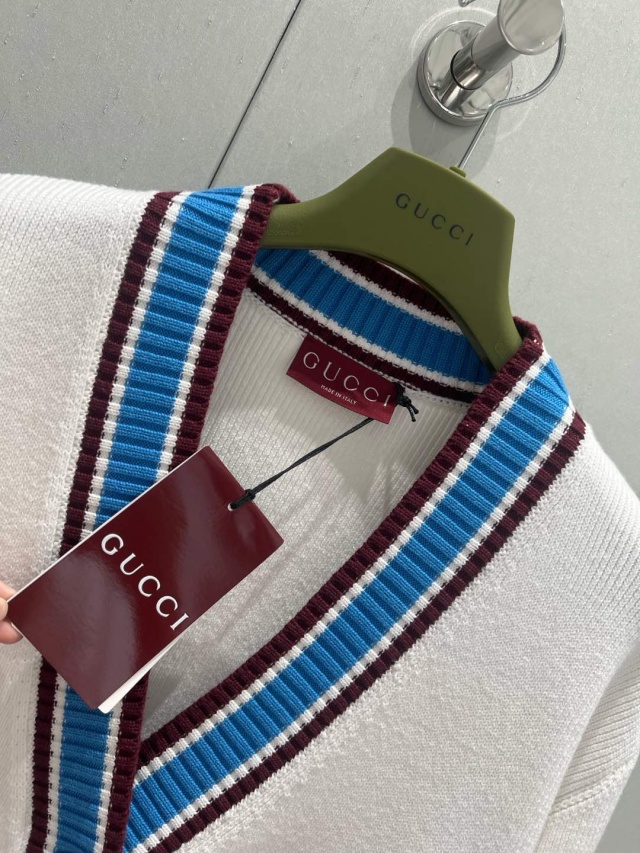 구찌 GUCCI 여성 니트 가디건 GU6369