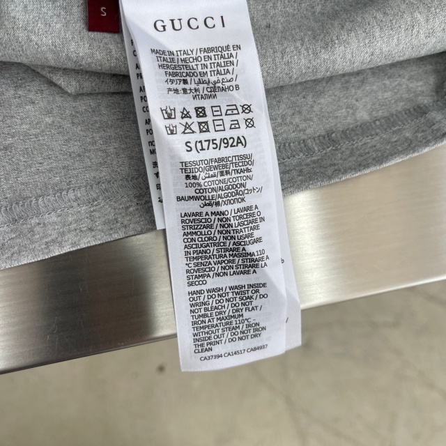 구찌 GUCCI 남성 라운드 반팔 GU6372