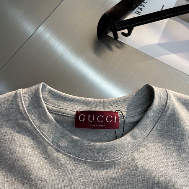 구찌 GUCCI 남성 라운드 반팔 GU6373