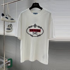 프라다 PRADA 남성 라운드 반팔 PD12803