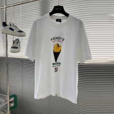 펜디 FENDI 남성 라운드 반팔 F198