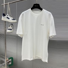 프라다 PRADA 남성 라운드 반팔 PD12851
