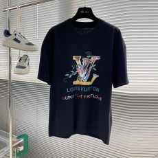 루이비통 LV 남성 라운드 반팔 LV8204