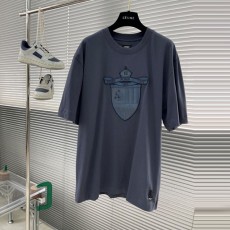 펜디 FENDI 남성 라운드 반팔 F242