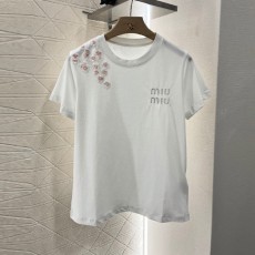 미우미우 MIUMIU 여성 라운드 반팔 MU0306