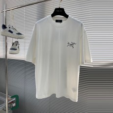 아크테릭스 ARCTERYX 남성 라운드 반팔 AT195