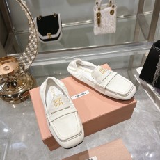 미우미우 MIUMIU 여성 플랫 MU014807