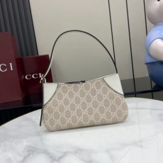 구찌 GUCCI GG 엠블럼 미니 토트백 820696 GU1326