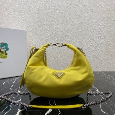 프라다 PRADA 1BH172 리에디션 나일론 호보백 PR01104