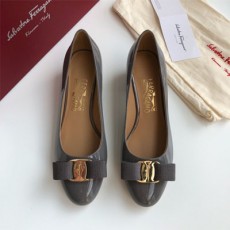 페레가모 FERRAGAMO 여성 펌프스  FM0673