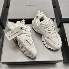 발렌시아가 Balenciaga 남여공용 트랙슈즈 BG0500