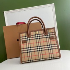 버버리 BURBERRY 여성 타이틀백 BB0721