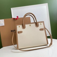 버버리 BURBERRY 여성 타이틀백 BB0724