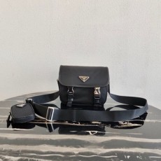 프라다 PRADA 2VD034 남여공용 포켓 크로스백 PR01261