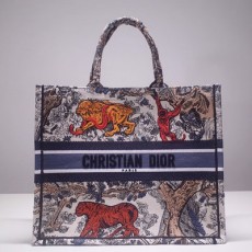 디올 DIOR 북 토트백 DR486