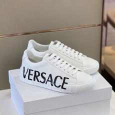 베르사체 VERSACE 로고 남성 로우탑 스니커즈 VS0128