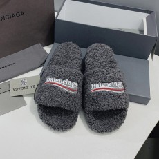 발렌시아가 Balenciaga 여성 퍼 슬리퍼 BG0621