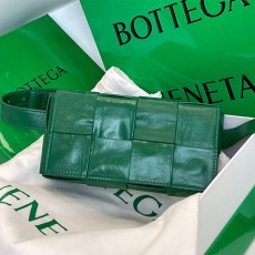 보테가 BOTTEGA VENETA 카세트 벨트백 651053 BO0700