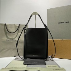 발렌시아가 Balenciaga 노스사우스 토트백 BC0465