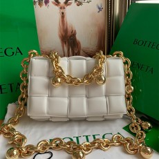 보테가 BOTTEGA VENETA  체인 카세트백 680070 BO0794