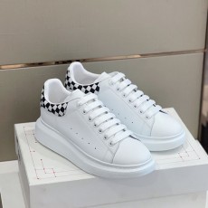 매퀸 Mcqueen 남여공용 오버솔 스니커즈 M379