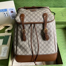 구찌 GUCCI 인터로킹 G 미디엄 백팩 696013 GU02139