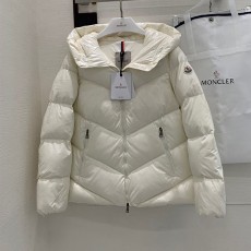 몽클레어 Moncler 여성 패딩 점퍼 M02473