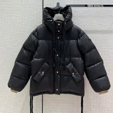 몽클레어 Moncler 여성 패딩 M02520