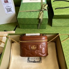 구찌 GUCCI 마틀라세 탑핸들 미니백 723770 GU02316