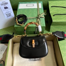 구찌 GUCCI 뱀부 1947 토트백 686864 GU02403