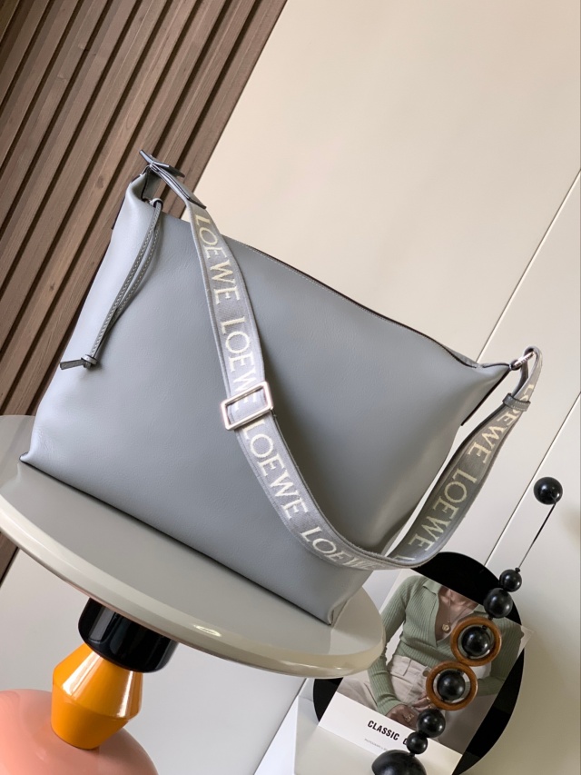 로에베 LOEWE 카프스킨 호보백 LW0151