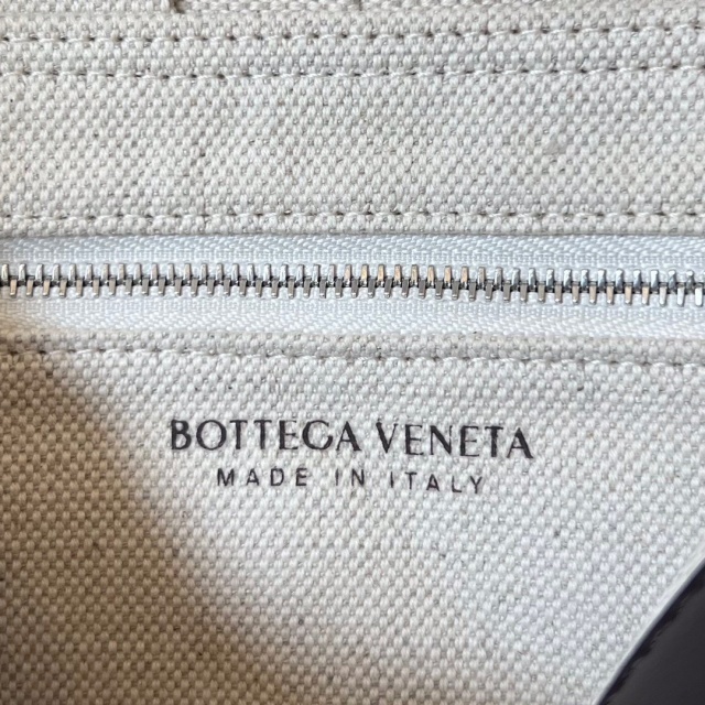 보테가 BOTTEGA VENETA  여성 카세트백 755217 BO0935